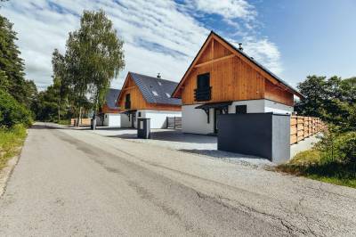 Exteriér ubytovania vo Valči, Chaty ForRest, Valča