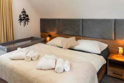 Chaty ForRest, Valča