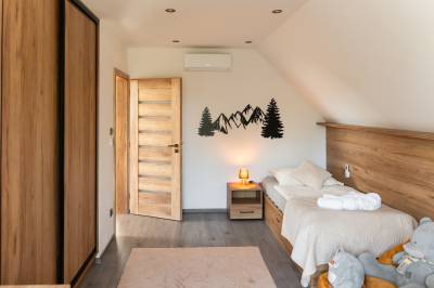 Izba, Chaty ForRest, Valča