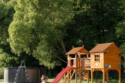Detské ihrisko, Chaty ForRest, Valča