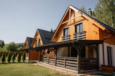 Exteriér, Chaty ForRest, Valča