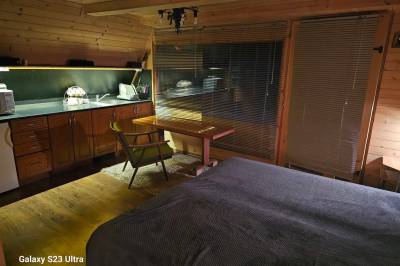 Spálňa a kuchyňa, Chata na Hornej 125, Osrblie