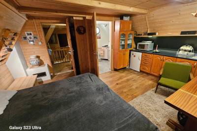 Spálňa a kuchyňa, Chata na Hornej 125, Osrblie