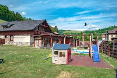 Detské ihrisko, Chata Dolinka, Mýto pod Ďumbierom