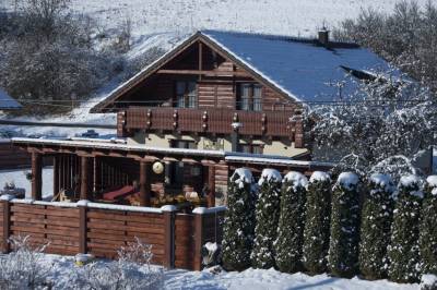 Exteriér ubytovania v Mýte pod Ďumbierom, Chata Dolinka, Mýto pod Ďumbierom