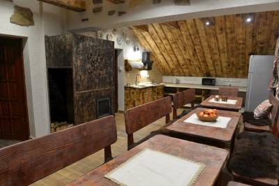 Jedáleň, Chata Dolinka, Mýto pod Ďumbierom