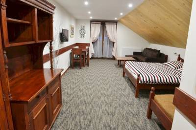 Spálňa, Chata Dolinka, Mýto pod Ďumbierom