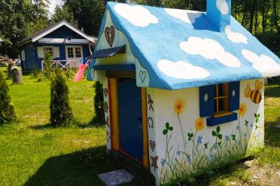 Domček pre deti, Chatka Kolibaba, Leštiny
