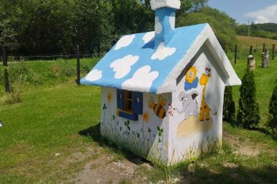 Domček pre deti, Chatka Kolibaba, Leštiny