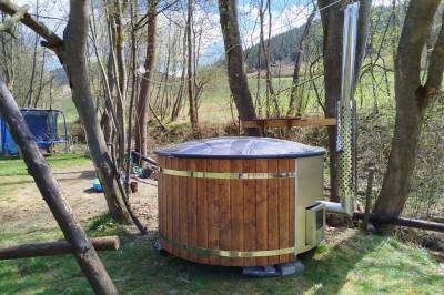 Kúpacia kaďa, Chatka Kolibaba, Leštiny