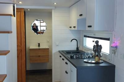 Kuchynka, Anciasglamp, Leštiny