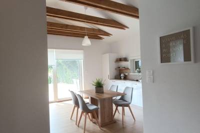 Kuchyňa s jedálenským sedením, Domček pod lesíkom, Hôrka