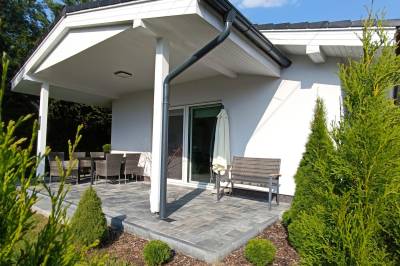 Terasa so sedením, Domček pod lesíkom, Hôrka