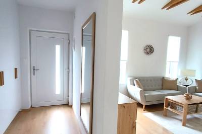 Obývačka s gaučom, Domček pod lesíkom, Hôrka