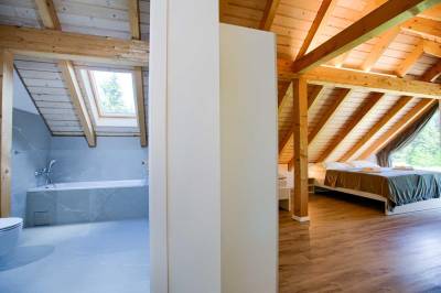 Spálňa, Pekné časy na Hlobišove, Hronec