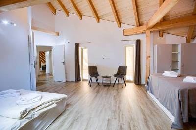 Spálňa, Pekné časy na Hlobišove, Hronec