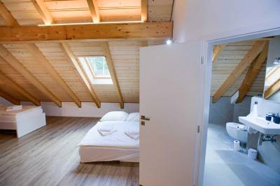 Spálňa, Pekné časy na Hlobišove, Hronec