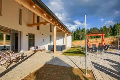 Exteriér ubytovania v obci Hronec, Pekné časy na Hlobišove, Hronec