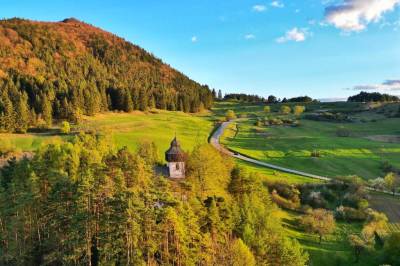 Chata pri Kaštieli, Necpaly
