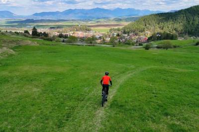 Chata pri Kaštieli, Necpaly