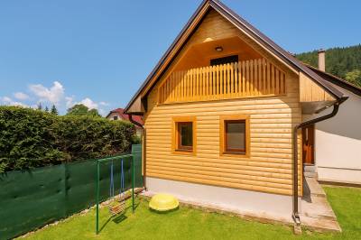 Chata pri Kaštieli Longevity Nature Retreat, Necpaly