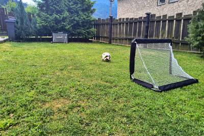 Chata pri Kaštieli, Necpaly