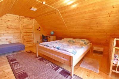 Chata pri Kaštieli, Necpaly