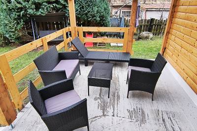 Chata pri Kaštieli Longevity Nature Retreat, Necpaly