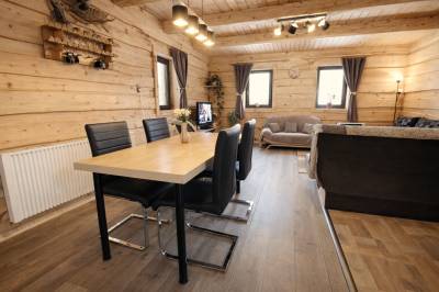 Chata pri Kaštieli Longevity Nature Retreat, Necpaly