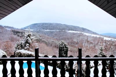 Modrá izba s balkónom, Chalúpka • The Cottage, Jedľové Kostoľany