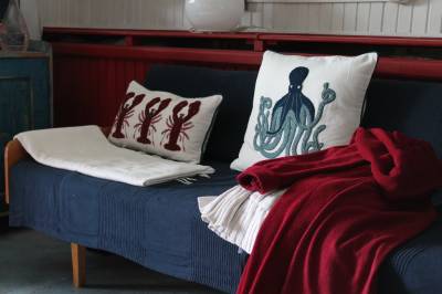 Modrá izba s balkónom, Chalúpka • The Cottage, Jedľové Kostoľany