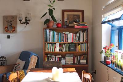 Chalúpka - knižnica, Chalúpka • The Cottage, Jedľové Kostoľany