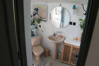 Chalúpka - kúpeľňa, Chalúpka • The Cottage, Jedľové Kostoľany