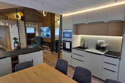 Plne vybavená kuchyňa, Apartmanica Hrabovo 32-3B, Ružomberok