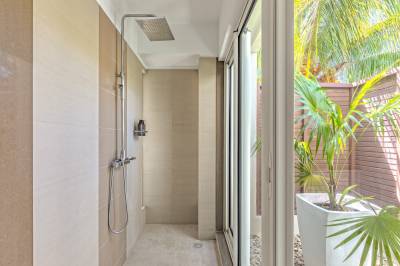 Štýlové kúpeľne s moderným vybavením, Villa Karma by muse villas, Grand Baie