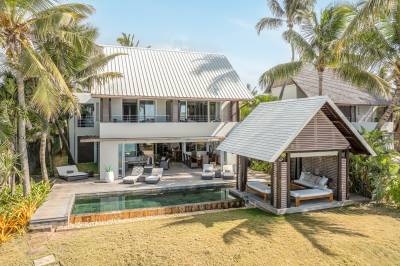 Celkový pohľad s nekonečným bazénom, Villa Karma by muse villas, Grand Baie