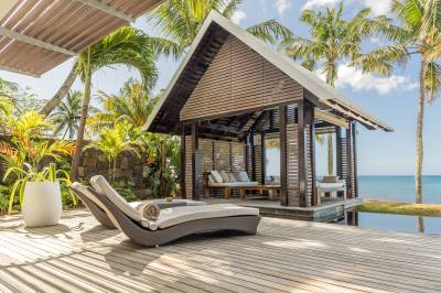 Oddychujte na súkromnej terase s bazénom a výhľadom na Indický oceán, Villa Karma by muse villas, Grand Baie