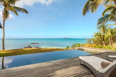 Osvieženie len pre vás – v bazéne s nekonečným horizontom oceánu, Villa Karma by muse villas, Grand Baie