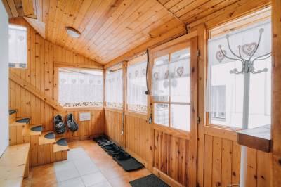 Interiér, Rodinná chata Hybe, Hybe