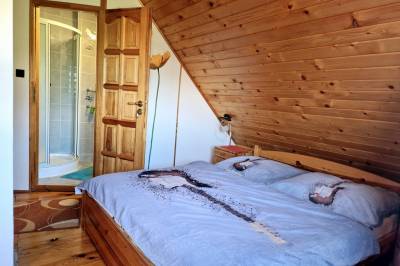 Dvojlôžková izba s možnosťou 1 prístelky, Rodinná chata Hybe, Hybe