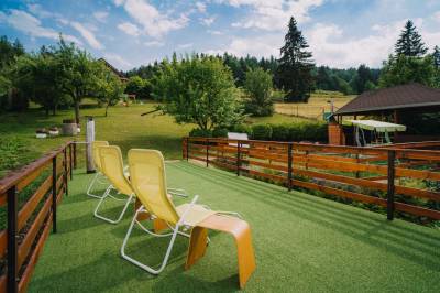 Terasa s lehátkami, Rodinná chata Hybe, Hybe