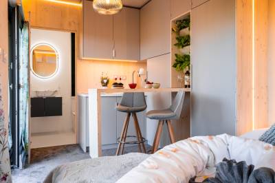 Interiér - pohodlná manželská posteľ a nezabudnuteľné výhľady, Kutica 5, Horné Hámre