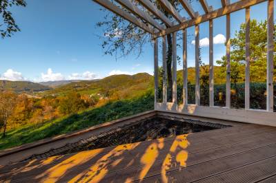 Terasa s posedením, pohodlnou sieťou a nezabudnuteľným výhľadom, Kutica 5, Horné Hámre