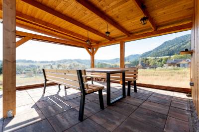 Terasa so sedením a výhľadom, Chalet pod Skalou, Liptovská Anna