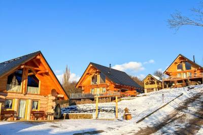 Exteriér, Zrubová rozprávka nad rybníkom, Kostolná Ves