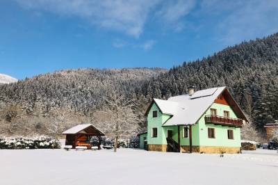 Exteriér ubytovania v obci Lúčky v zime, Villa Lúčky, Lúčky - kúpele, Lúčky