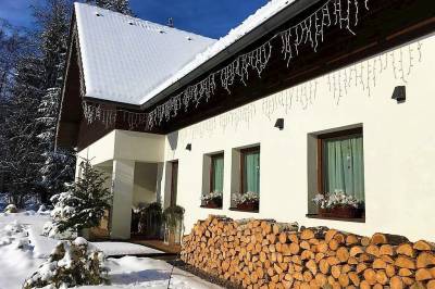 Ubytovanie so súkromným parkovaním, Chalet Sia, Bystrá