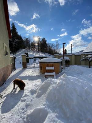 Súkromná vírivá kaďa pri chalupe, Chalupa SIMIHOUSE, Nová Baňa