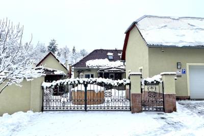 Exteriér ubytovania v Novej Bani, Chalupa SIMIHOUSE, Nová Baňa