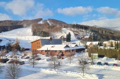 Exteriér ubytovania v obci Valča vo Valčianskej doline, Snowland Apartmány, Valča